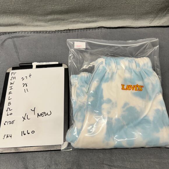 Levi's Sweatpants Girls XL Blue White Cloud Benchwarmer Jogger + Pockets NEW - Picture 10 of 10